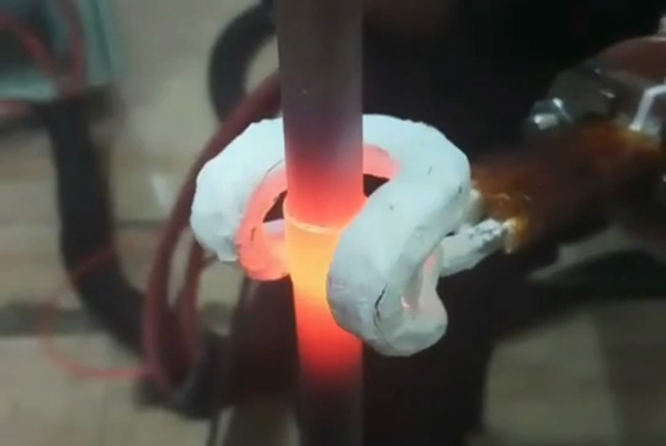 高頻感應(yīng)釬焊用于焊接各種各樣金屬產(chǎn)品