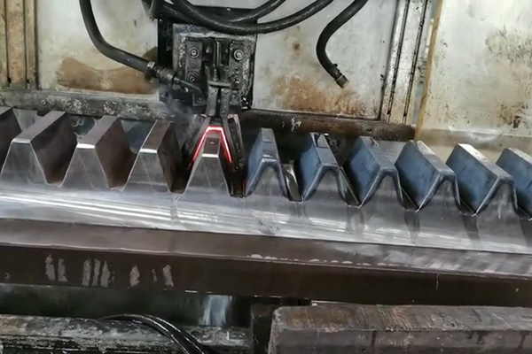 全自動(dòng)齒輪淬火設(shè)備