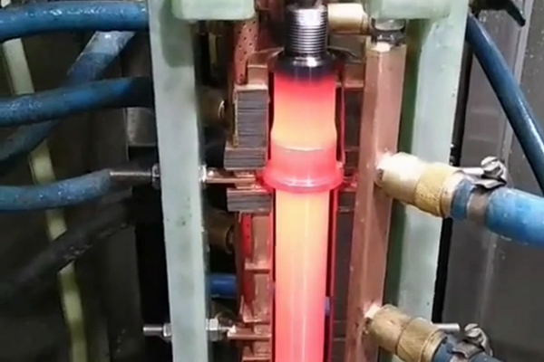 立式淬火機(jī)床中頻軸淬火設(shè)備