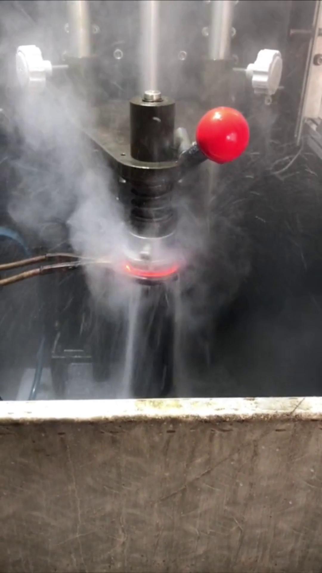 我也不知道這是什么工件-就當(dāng)它是空心軸用高頻淬火機(jī)床淬火吧