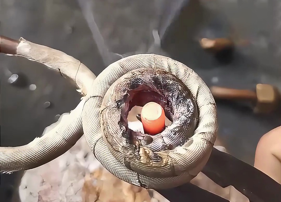 海拓高頻加熱機實測：直徑 6mm 銅螺桿 3 秒升溫破千度，強悍功率盡顯加熱實力