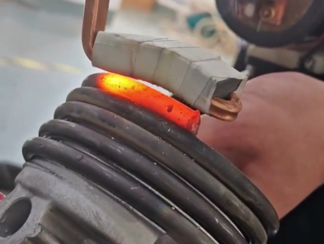 海拓手持式高頻加熱機：提升彈簧鋼熱處理效率與質(zhì)量的實用選擇