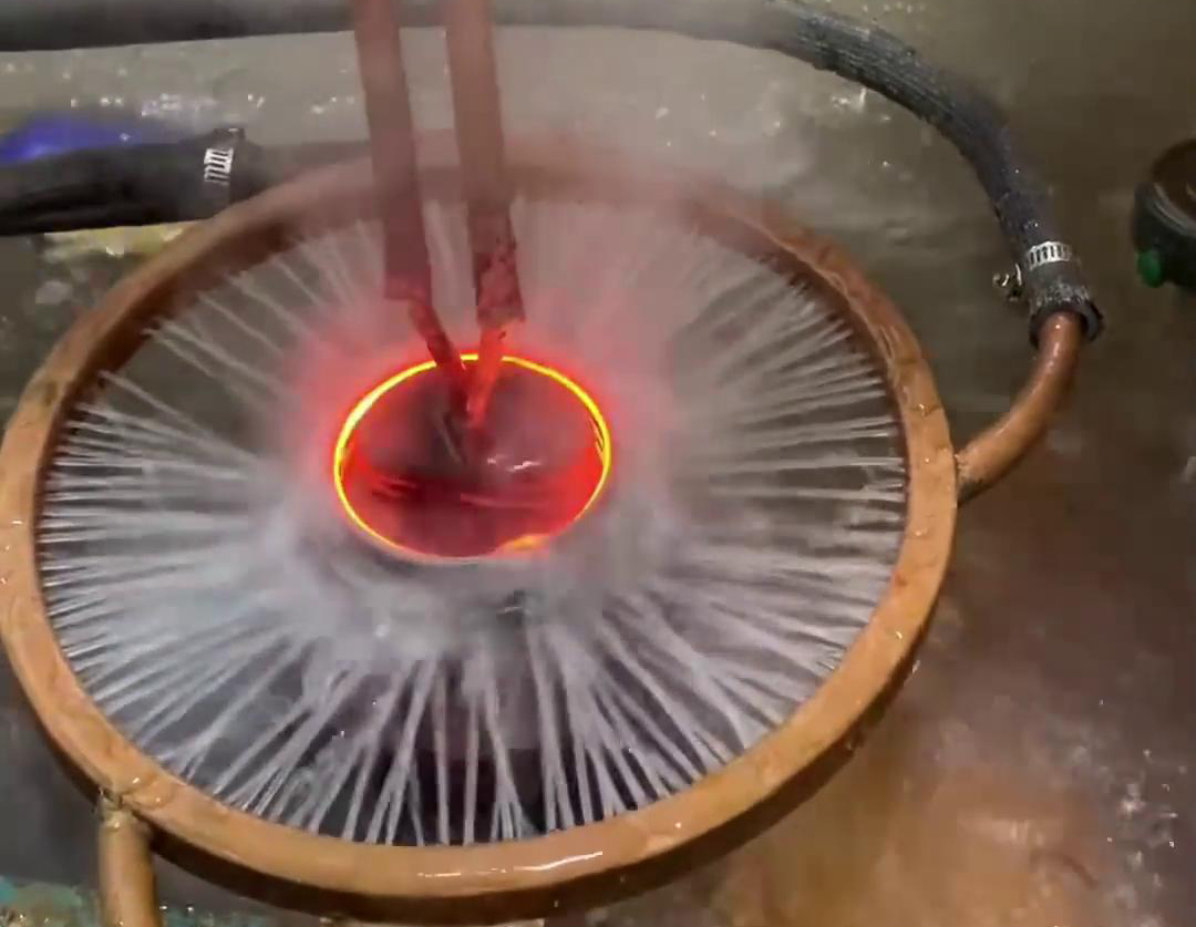 超高頻淬火機，只要三秒就可以對工件完成淬火熱處理