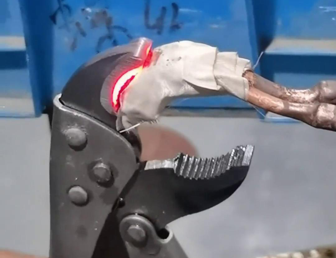 大力鉗淬火熱處理選擇高頻淬火機