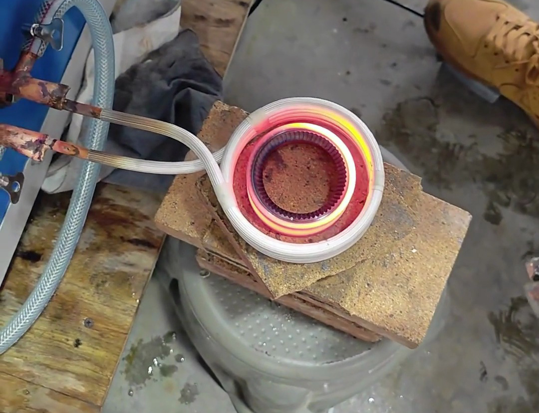 高頻淬火設(shè)備源頭生產(chǎn)廠家，支持任何類型產(chǎn)品工件非標(biāo)定制生產(chǎn)