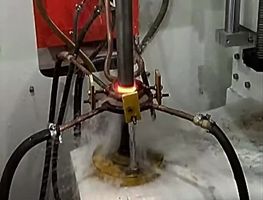 超高頻淬火機床 一種專門用于進行超高頻感應淬火工藝的工業設備