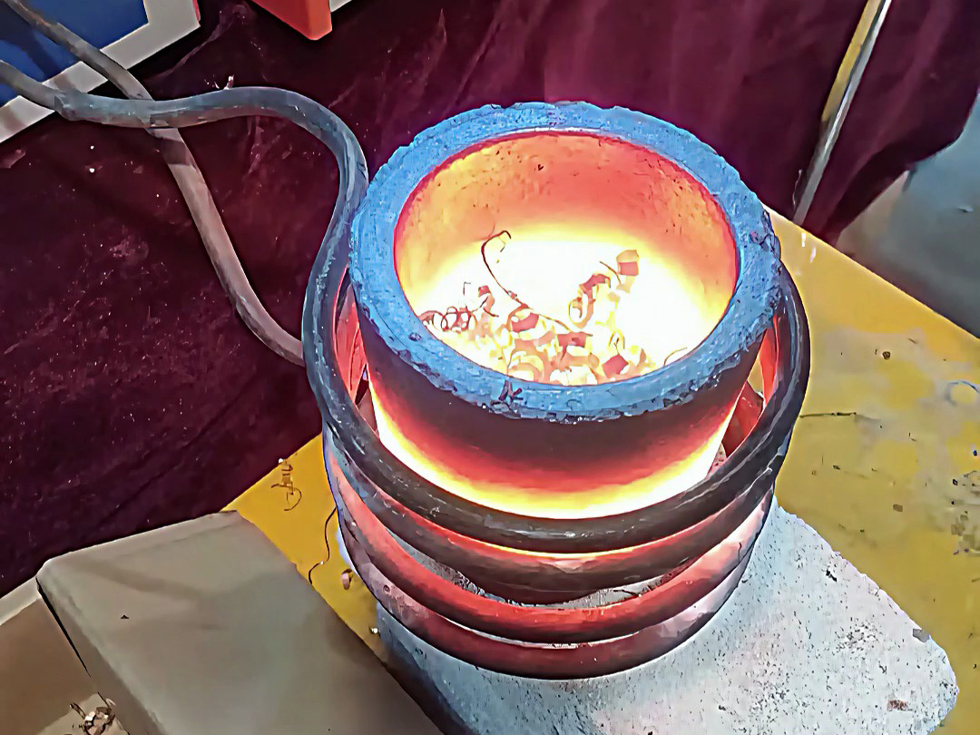 高頻熔金爐 用它來熔煉紫銅沒問題